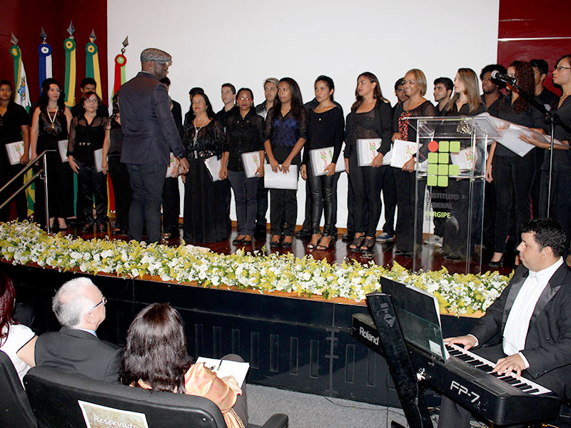 06-Edifs-Coral CantIFS regido pelo professor Zéq Oliver