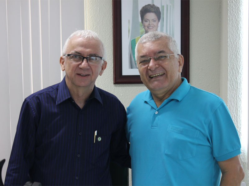 Reitor do IFS - Ailton Ribeiro de Oliveira e Manoel Luiz - presidente da Confederação Brasileira de Handebol