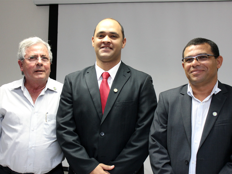 Foto 1 28-07-14 - Alfredo Cabral - Elber Gama e Osman Santos