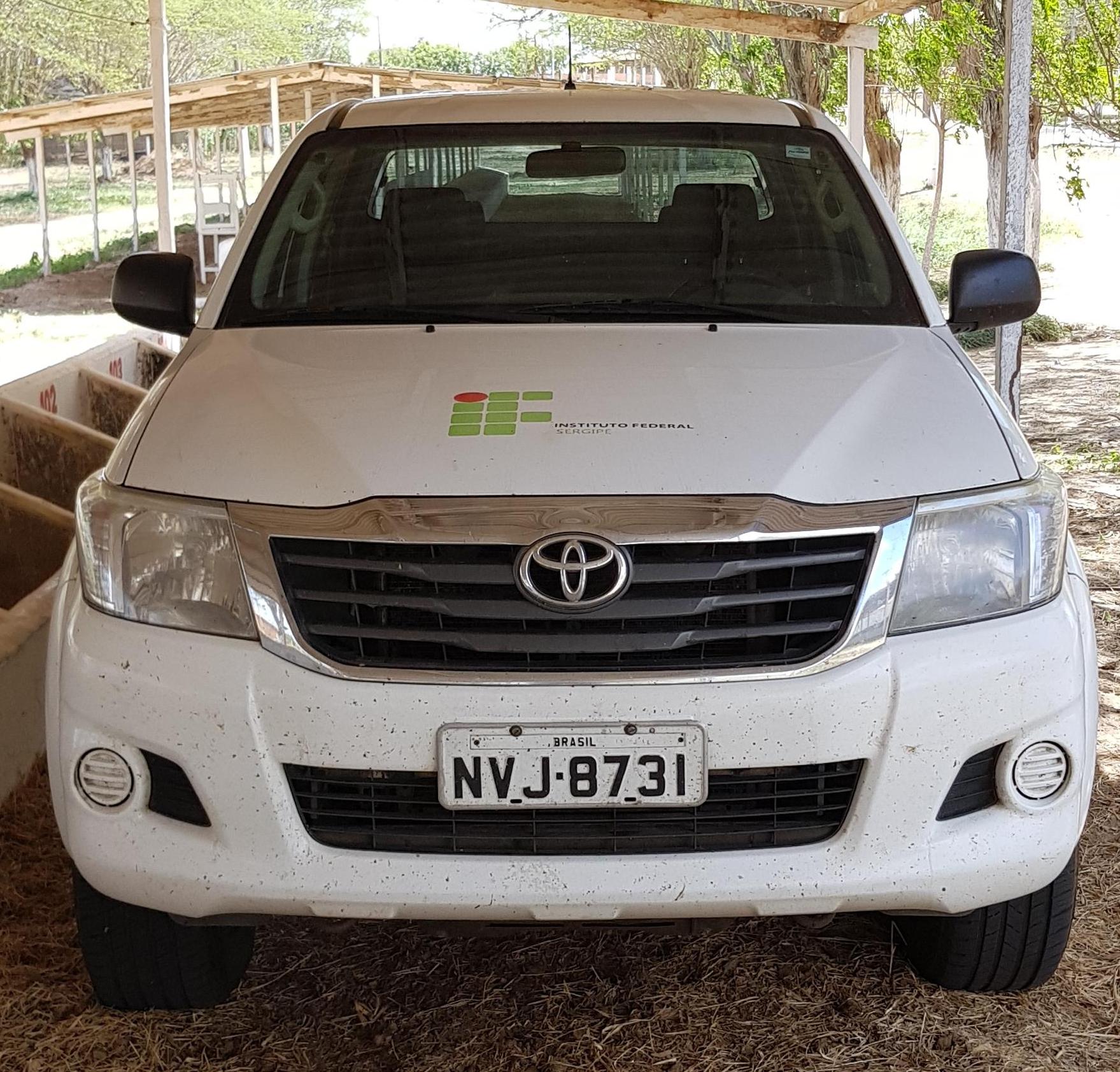 hilux frente