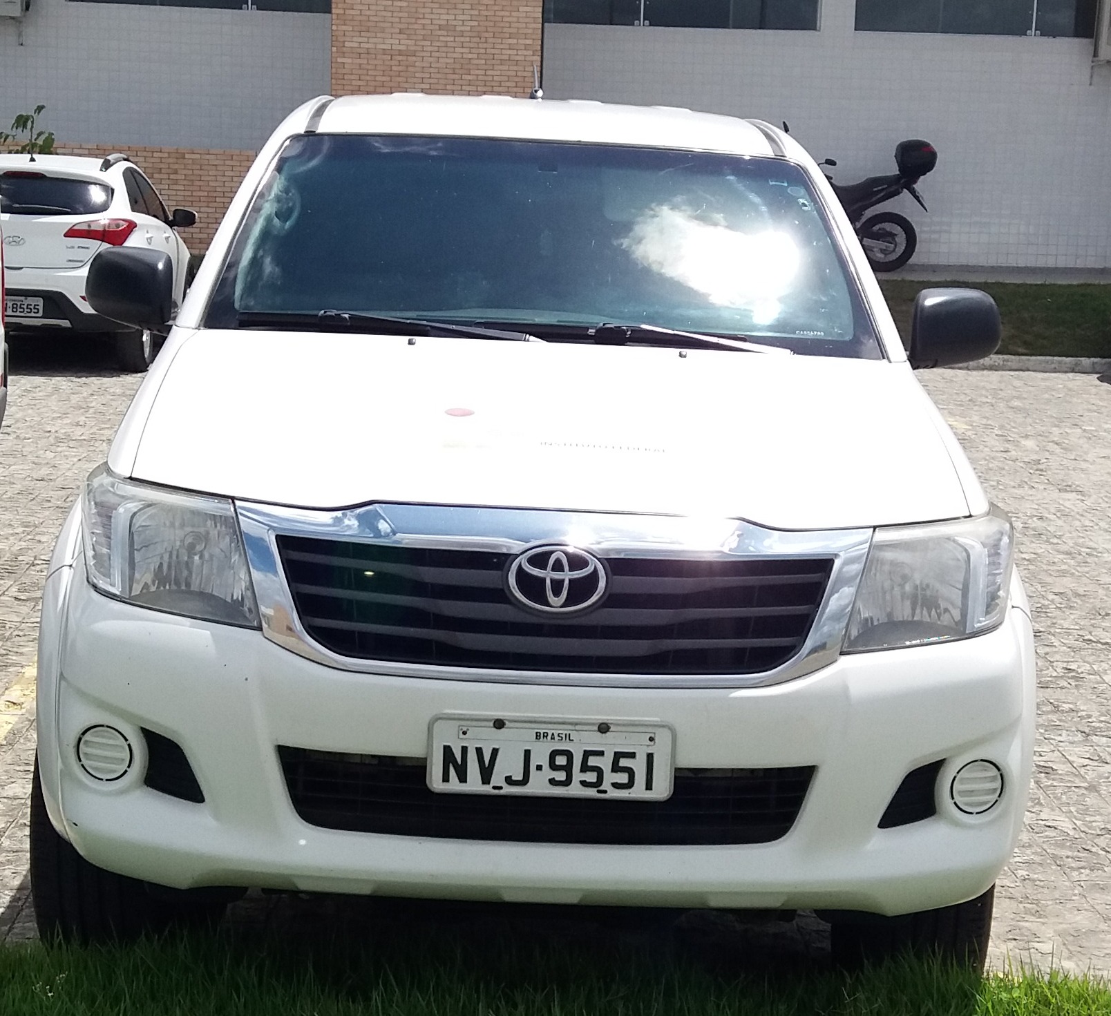 foto frontal HILUX
